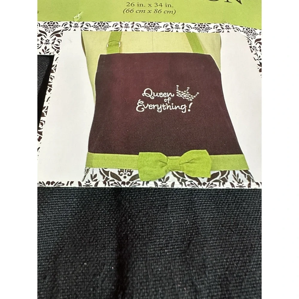 Kay Dee Designs Queen of Everything Chef's Apron Black White Damask Green V3271
